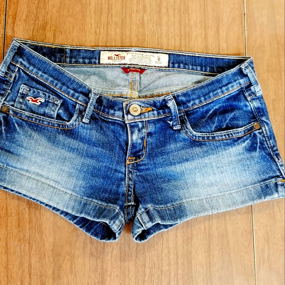 Women Hollister shorts